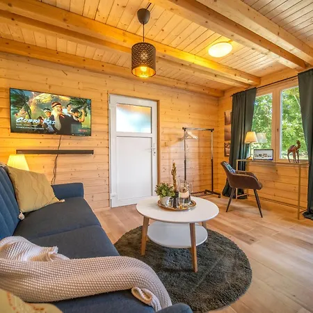 Feriehus Magic Tiny House By A Private Rehenice